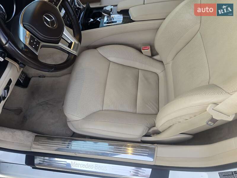 Родстер Mercedes-Benz SL-Class 2015 в Тысменице
