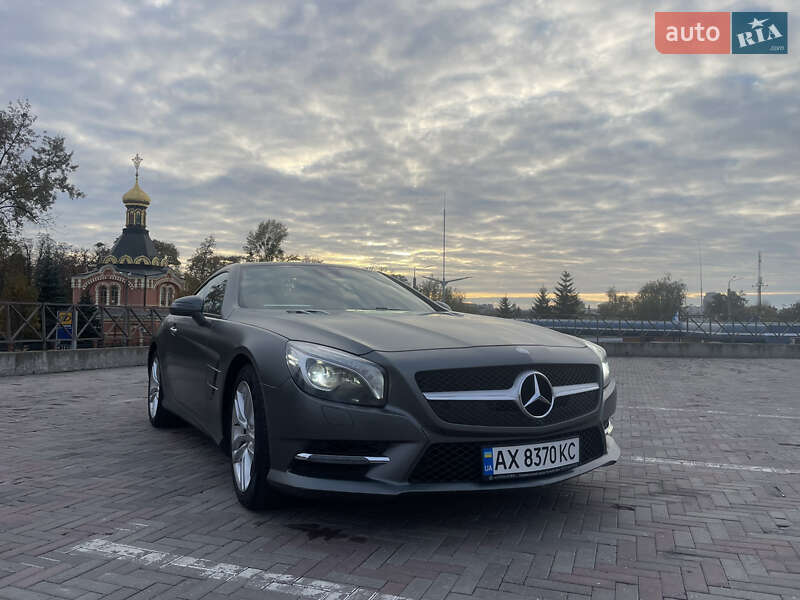 Родстер Mercedes-Benz SL-Class 2013 в  фото Родстер Mercedes-Benz SL-Class 2013 в