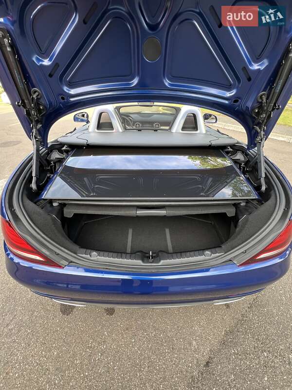 Родстер Mercedes-Benz SLC-Class 2016 в Киеве фото 23 Родстер Mercedes-Benz SLC-Class 2016 в Киеве