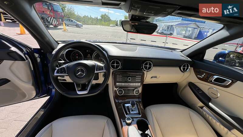 Родстер Mercedes-Benz SLC-Class 2016 в Киеве фото 13 Родстер Mercedes-Benz SLC-Class 2016 в Киеве