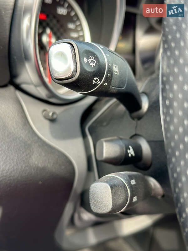 Родстер Mercedes-Benz SLC-Class 2017 в Одессе фото 19 Родстер Mercedes-Benz SLC-Class 2017 в Одессе