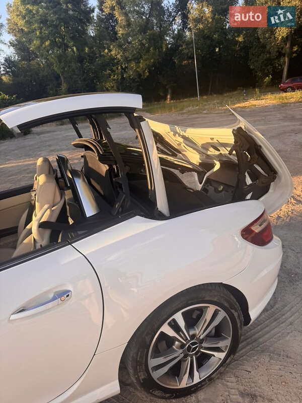 Родстер Mercedes-Benz SLK-Class 2015 в Киеве фото 8 Родстер Mercedes-Benz SLK-Class 2015 в Киеве