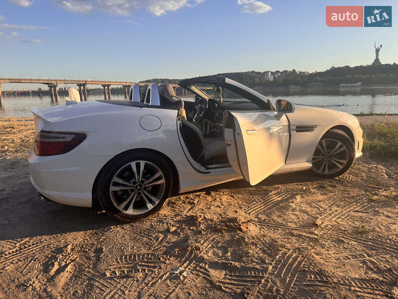 Родстер Mercedes-Benz SLK-Class 2015 в Киеве фото 22 Родстер Mercedes-Benz SLK-Class 2015 в Киеве