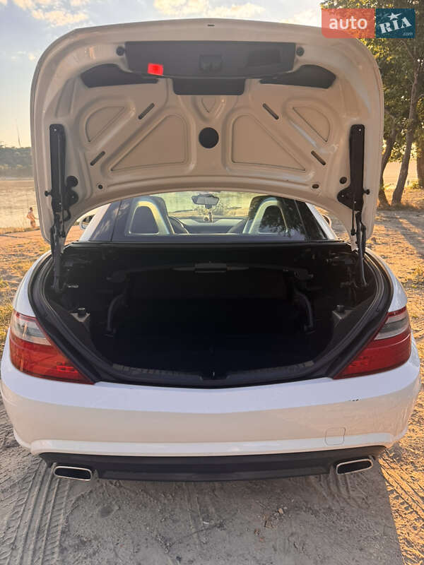 Родстер Mercedes-Benz SLK-Class 2015 в Киеве фото 31 Родстер Mercedes-Benz SLK-Class 2015 в Киеве