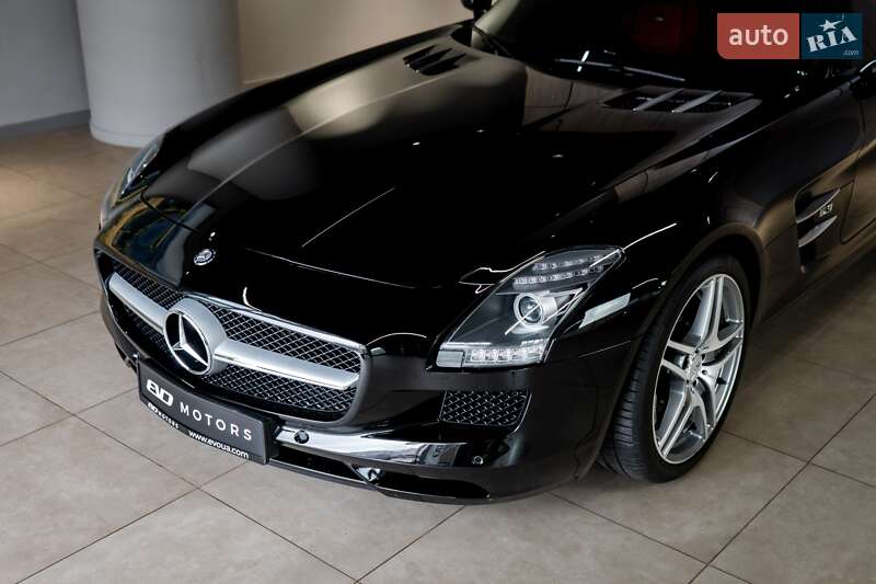 Купе Mercedes-Benz SLS AMG 2011 в Києві