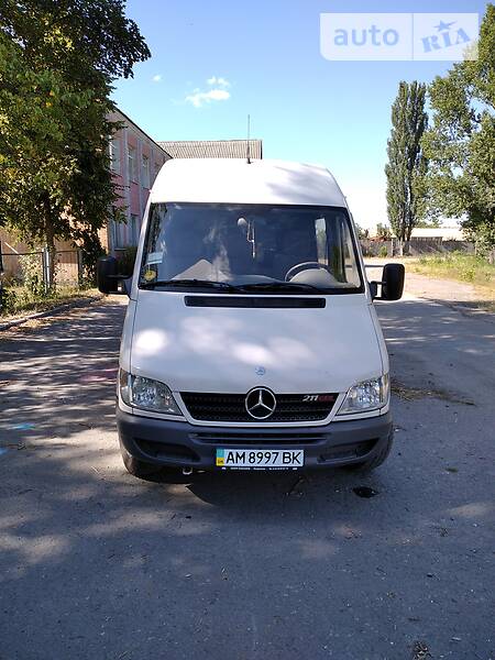 Mercedes-Benz Sprinter 211 пасс.