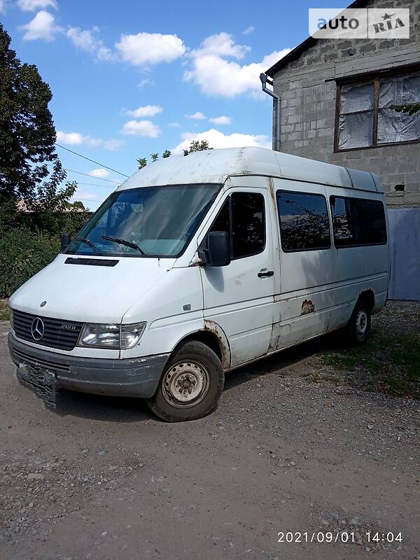 Mercedes-Benz Sprinter 312 пасс.