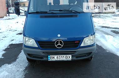 Вантажний фургон Mercedes-Benz Sprinter 2003 в Рівному