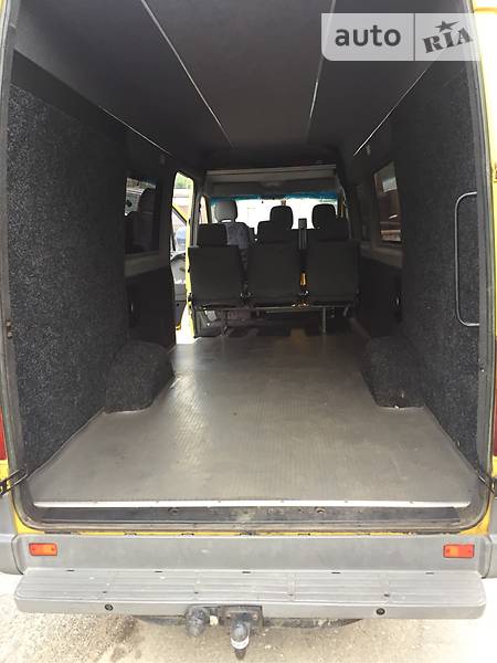 Микроавтобус Mercedes-Benz Sprinter 2004 в Шумске