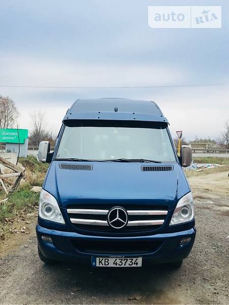 Микроавтобус Mercedes-Benz Sprinter 2012 в 