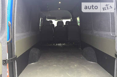 Мікроавтобус Mercedes-Benz Sprinter 2013 в 