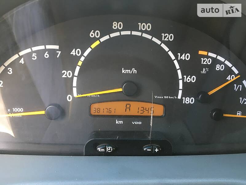 Вантажопасажирський фургон Mercedes-Benz Sprinter 2005 в Хмельницькому