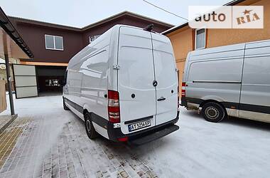 Вантажопасажирський фургон Mercedes-Benz Sprinter 2016 в Івано-Франківську