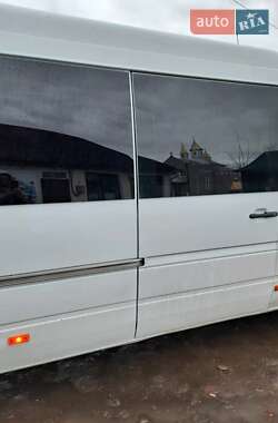 Мікроавтобус Mercedes-Benz Sprinter 2005 в Вижниці