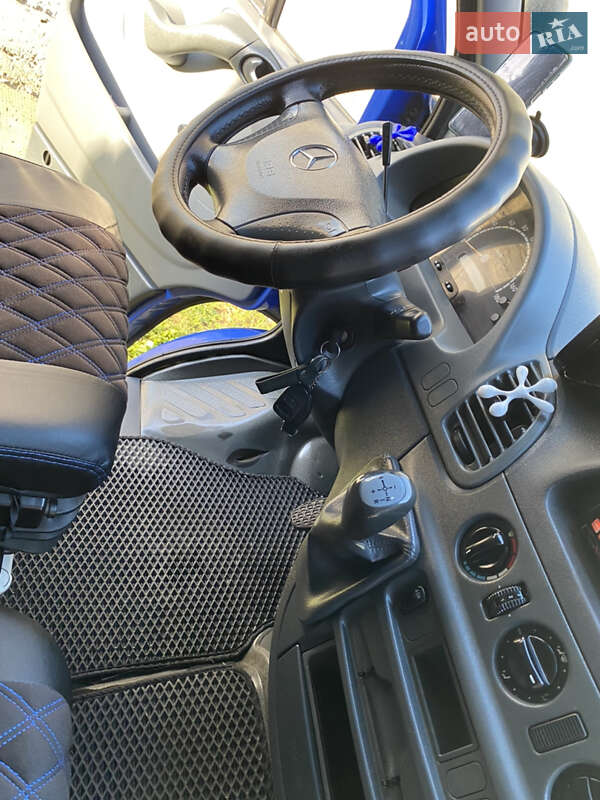 Микроавтобус Mercedes-Benz Sprinter 2004 в Черновцах