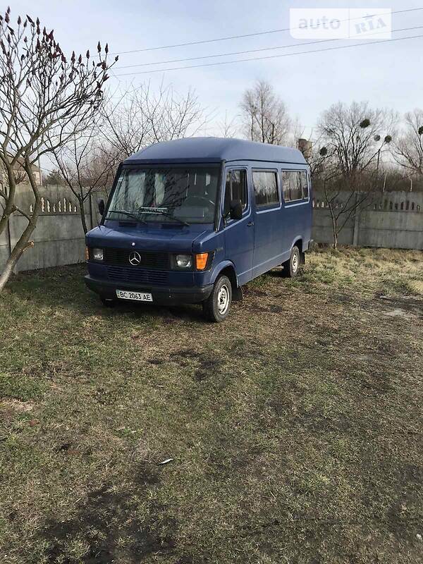 Микроавтобус Mercedes-Benz Sprinter 1993 в Червонограде