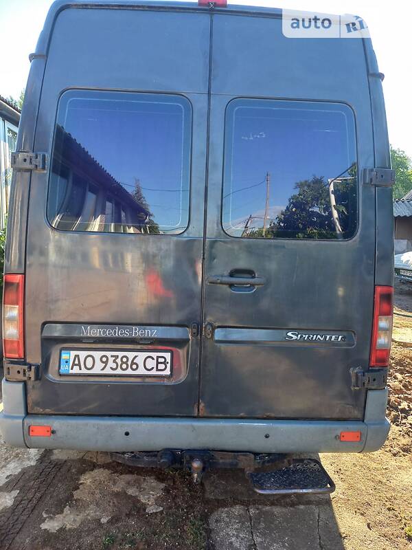 Микроавтобус Mercedes-Benz Sprinter 2005 в Берегово