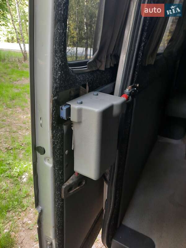 Мікроавтобус Mercedes-Benz Sprinter 2005 в Ужгороді