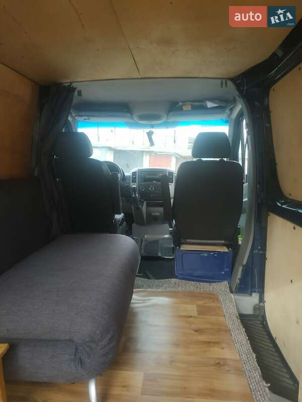Грузовой фургон Mercedes-Benz Sprinter 2011 в 