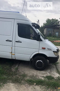 Вантажний фургон Mercedes-Benz Sprinter 2002 в 