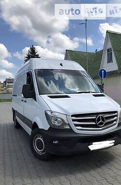 Грузовой фургон Mercedes-Benz Sprinter 2015 в Черновцах