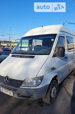 Вантажний фургон Mercedes-Benz Sprinter 2000 в Кривому Розі