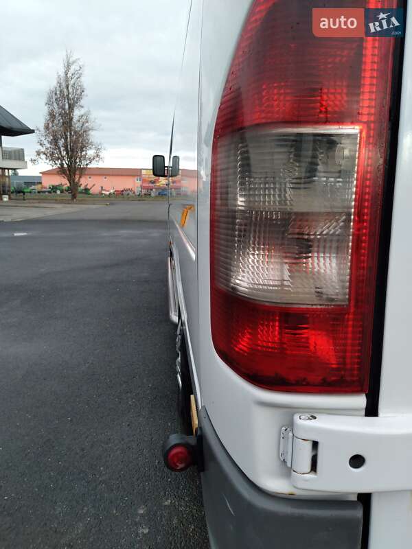 Микроавтобус Mercedes-Benz Sprinter 2003 в Тячеве фото 8 Микроавтобус Mercedes-Benz Sprinter 2003 в Тячеве