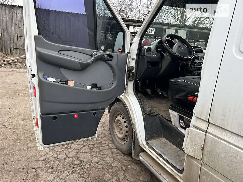 Грузовой фургон Mercedes-Benz Sprinter 2000 в Одессе