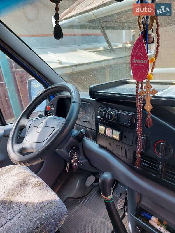 Мікроавтобус Mercedes-Benz Sprinter 1998 в Мукачевому