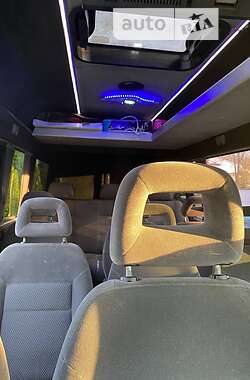Вантажопасажирський фургон Mercedes-Benz Sprinter 2005 в 