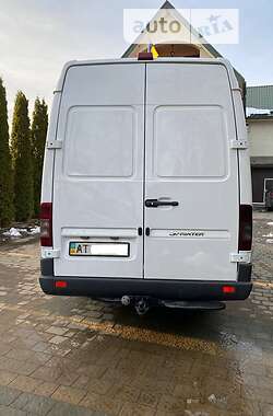 Вантажопасажирський фургон Mercedes-Benz Sprinter 2005 в 