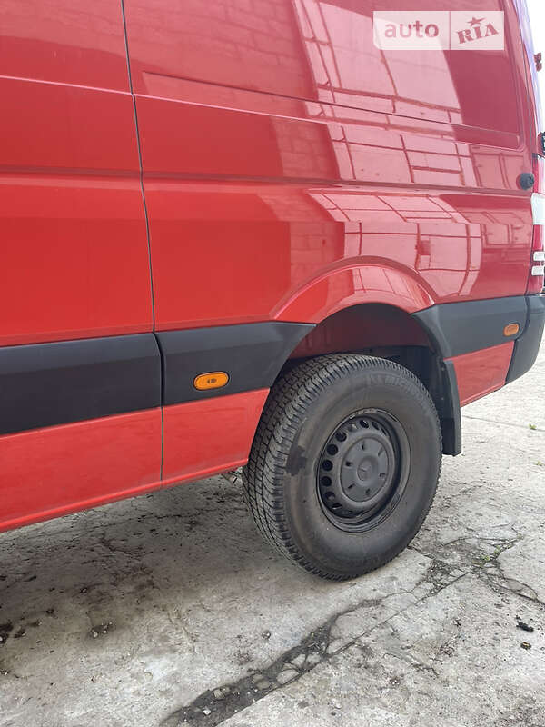 Грузовой фургон Mercedes-Benz Sprinter 2012 в Запорожье