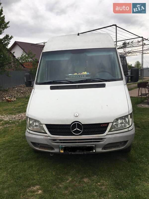 Микроавтобус Mercedes-Benz Sprinter 2005 в Иршаве