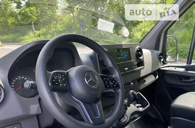 Грузовой фургон Mercedes-Benz Sprinter 2019 в 