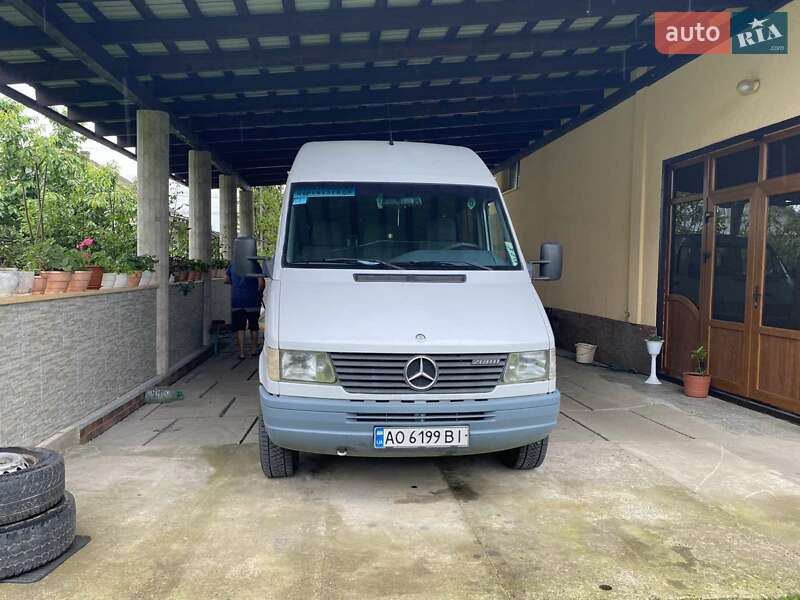 Мікроавтобус Mercedes-Benz Sprinter 1998 в Тячеві