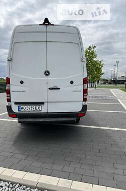 Вантажний фургон Mercedes-Benz Sprinter 2015 в Мукачевому