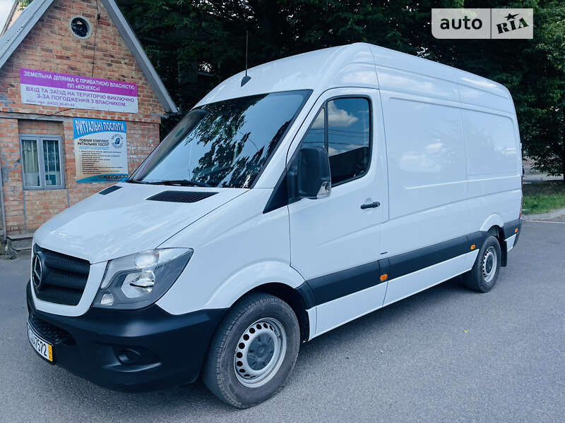 Грузовой фургон Mercedes-Benz Sprinter 2016 в 