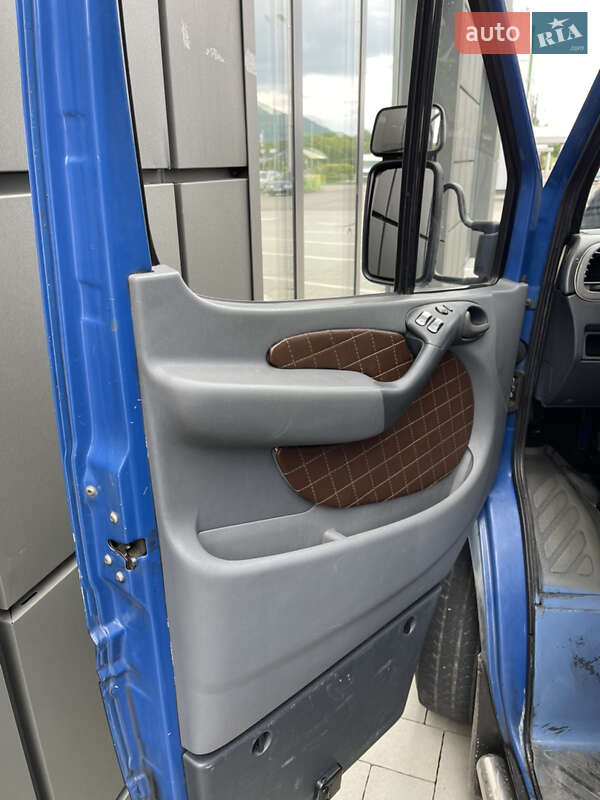 Туристический / Междугородний автобус Mercedes-Benz Sprinter 2005 в Тячеве