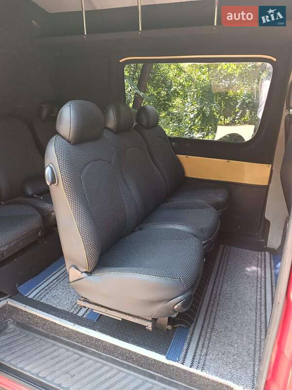 Вантажопасажирський фургон Mercedes-Benz Sprinter 2007 в Кривому Розі фото 8 Вантажопасажирський фургон Mercedes-Benz Sprinter 2007 в Кривому Розі