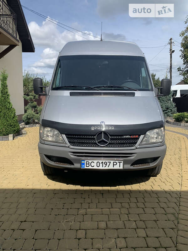 Микроавтобус Mercedes-Benz Sprinter 2004 в 