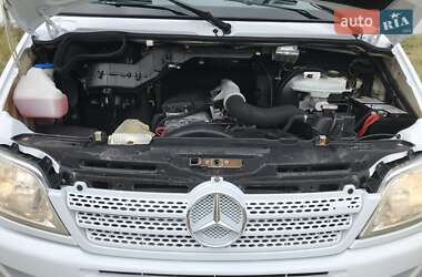 Грузовой фургон Mercedes-Benz Sprinter 2002 в 