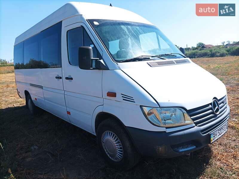 Mercedes-Benz Sprinter 2000