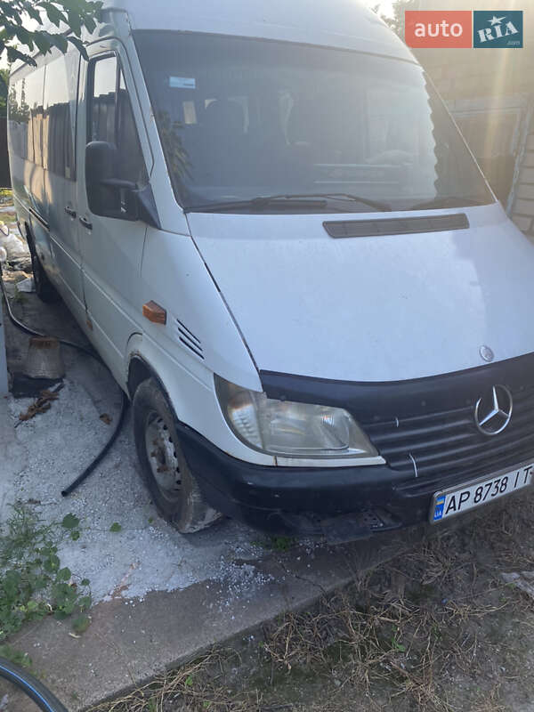 Mercedes-Benz Sprinter 2000
