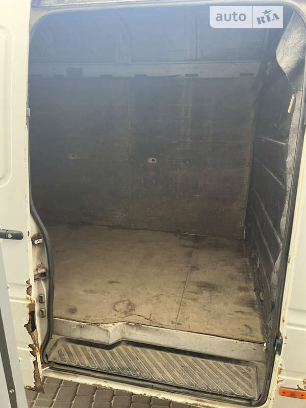 Вантажний фургон Mercedes-Benz Sprinter 2005 в Кам'янець-Подільському