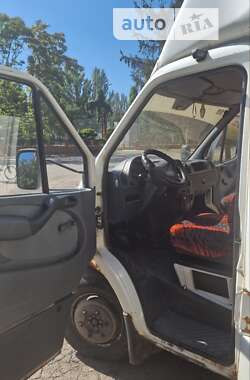 Вантажний фургон Mercedes-Benz Sprinter 2005 в 