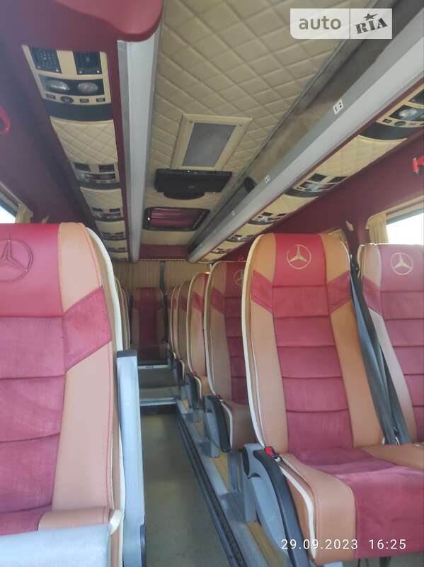 Туристический / Междугородний автобус Mercedes-Benz Sprinter 2012 в Сумах