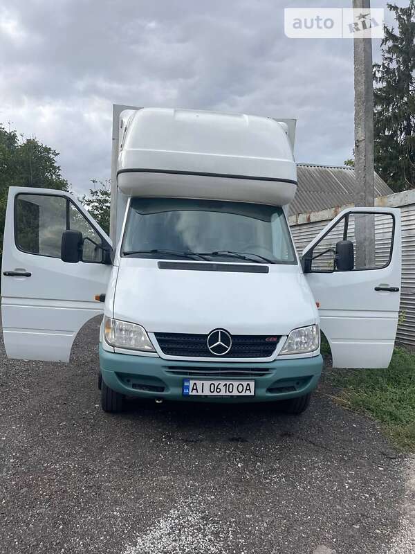 Грузовой фургон Mercedes-Benz Sprinter 2005 в 