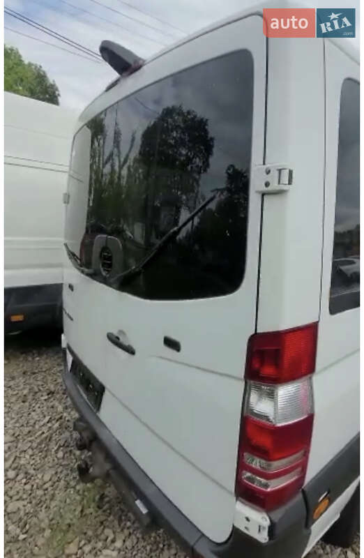 Микроавтобус Mercedes-Benz Sprinter 2016 в Косове
