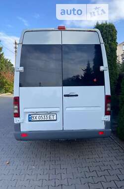 Микроавтобус Mercedes-Benz Sprinter 2005 в 
