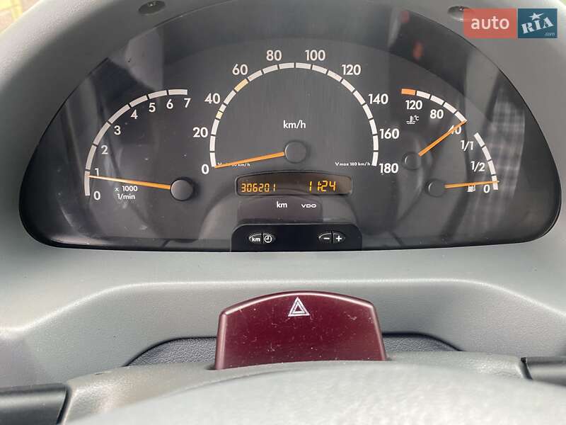 Мікроавтобус Mercedes-Benz Sprinter 2001 в Рівному фото 2 Мікроавтобус Mercedes-Benz Sprinter 2001 в Рівному